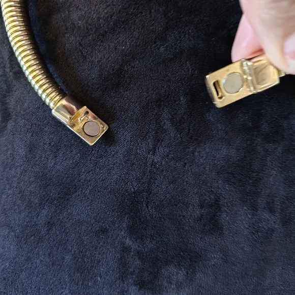 VTG 80s Omega Statement Gold Tone Stunning Tubular Collar Choker 20" Necklace - Picture 4 of 5